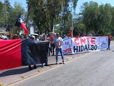 Trabajadores y estudiantes toman las calles de Pachuca en jornada de protesta por el Día del Trabajo