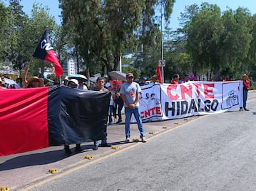 Trabajadores y estudiantes toman las calles de Pachuca en jornada de protesta por el Día del Trabajo