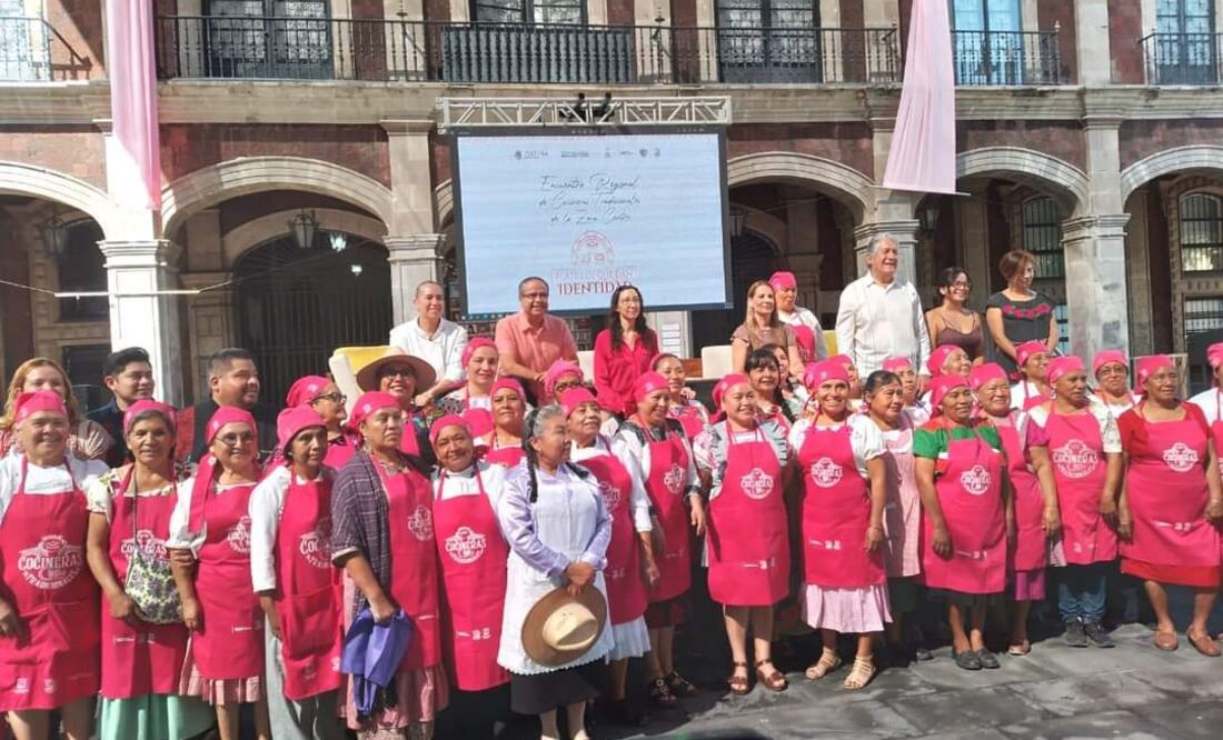 Cocineras tradicionales del Valle del Mezquital participan en encuentro de cocineras en Morelos
Foto: Facebook del Gobierno Mpal. De Santiago de Anaya