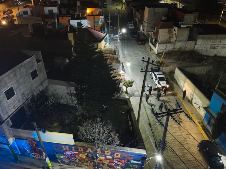 Aseguran motocicleta sin placas y detienen a joven con presunta droga en la capital