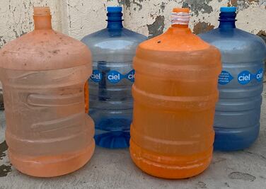 Alertan por contaminación en depósitos de venta de agua