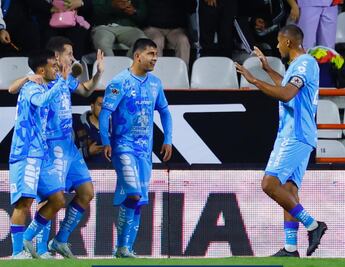 Pachuca inicia con el pie derecho y derrota a Santos