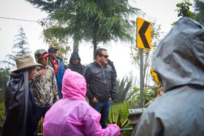 Recorre alcalde de Ixmiquilpan zona afectada por tormentas
