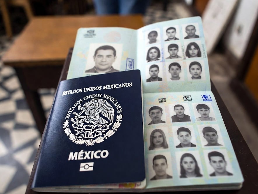 EL pasaporte es un documento elemental para poder salir del país I Foto: Grok IA
