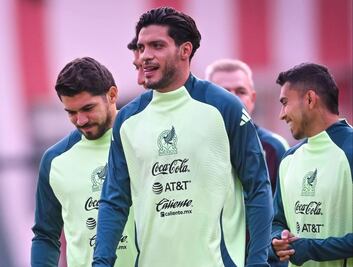 Raúl Jiménez, un goleador que escala posiciones en la historia del Tri