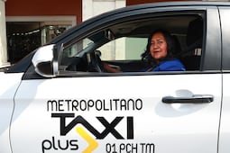 ¡De las aulas al volante! La historia de Maura, taxista nocturna en Pachuca