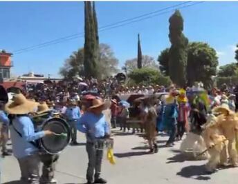 Cuatro personas resultaron lesionadas por quema de juegos pirotécnicos en carnaval de Alfajayucan