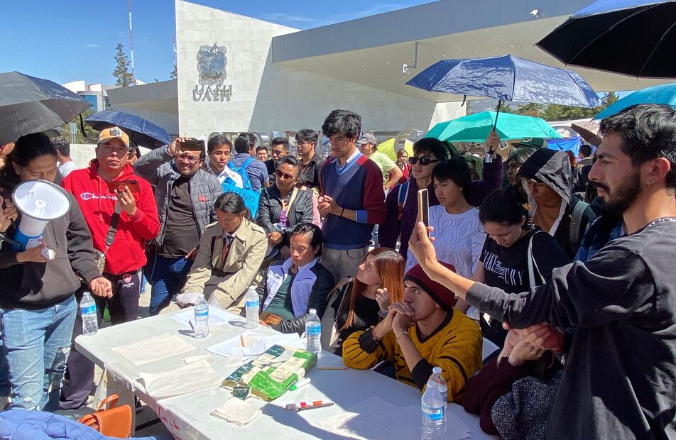Acusan hostigamiento alumnos de ICBI; regresarán a clases el lunes, bajo protesta | Foto: Luis Soriano