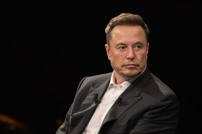 Países denuncian a Elon Musk por entrenar IA con datos personales