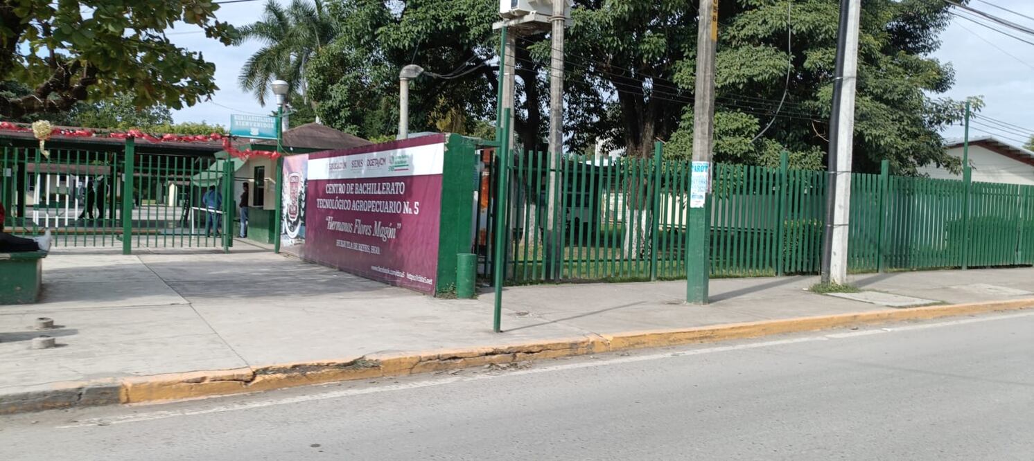 CBTA 5 de Huejutla es uno de los planteles que cuenta con más alumnado I Foto: Especial