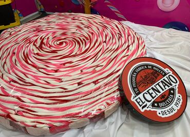 Feria de San Francisco Pachuca exhibe la paleta de caramelo más grande del país