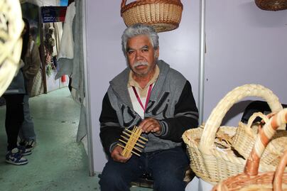 Artesano de Tecozautla comparte su legado en la Feria de Pachuca