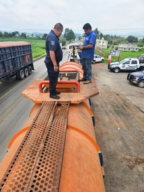 Aseguran autotanque con ácido clorhídrico robado en Acaxochitlán | Foto: SSPH