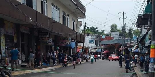 Vendedoras de enchiladas exigen rehabilitación digna de su espacio