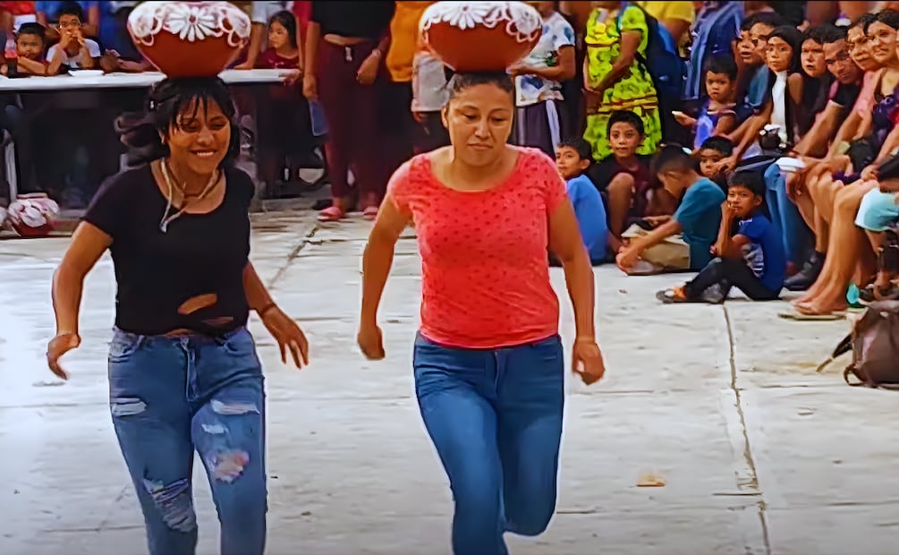 La Huasteca Hidalguense preserva su identidad con la tradicional carrera de ollas | Cpatura de video