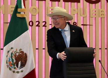 Seguirán las repatriaciones de migrantes que ingresan a EU de forma indocumentada: Ken Salazar