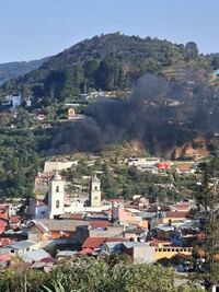 Incendio en tiradero de basura moviliza a cuerpos de emergencia en Mineral del Monte
