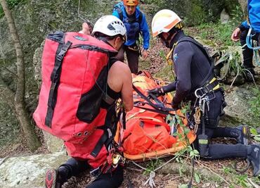 Hombre cae mientras realizaba rapel en Mineral del Chico