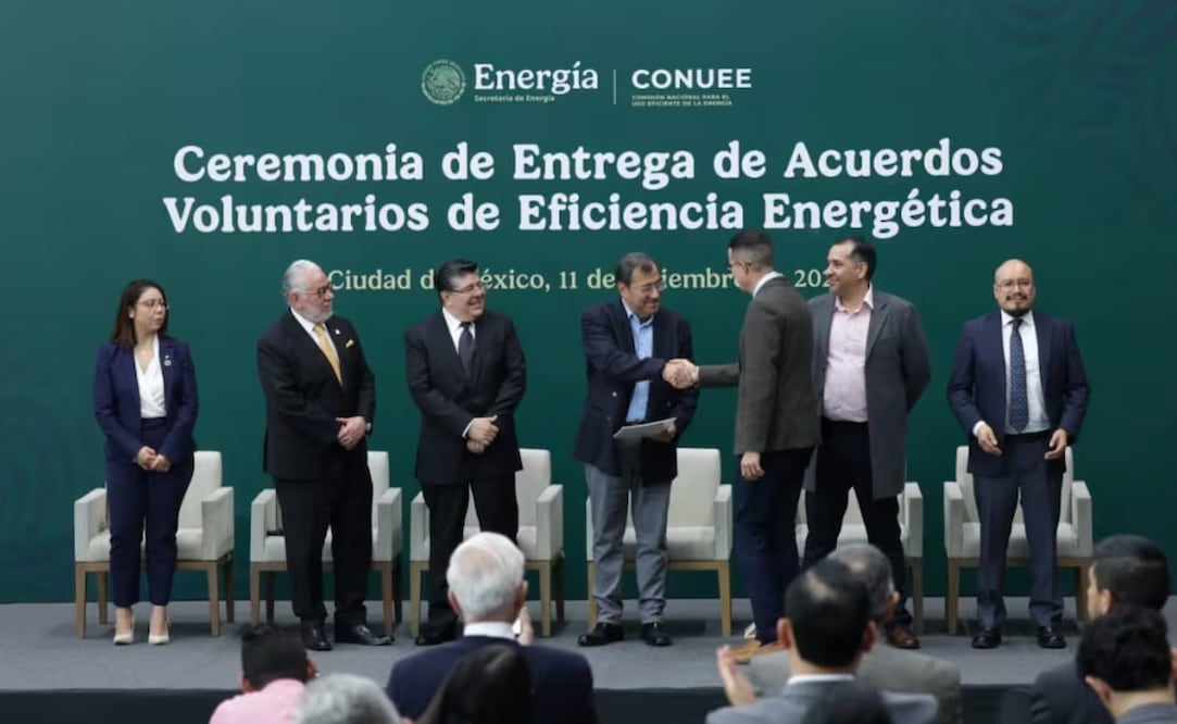 Busca gobierno llegar a 200 empresas con acuerdos de eficiencia energética. Foto: Fernanda Rojas