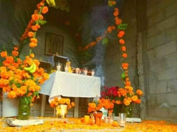 Ixmiquilpenses preservan tradición de Día de Muertos