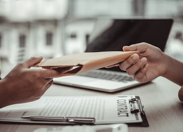 Alertan sobre defraudadores que ofrecen granjas comunitarias y plazas en la SEP