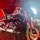 Camión de transporte público arrolla motocicleta y deja dos menores heridos en San Salvador