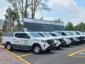 Entregan ocho camionetas a los Ángeles Verdes que patrullarán por Hidalgo