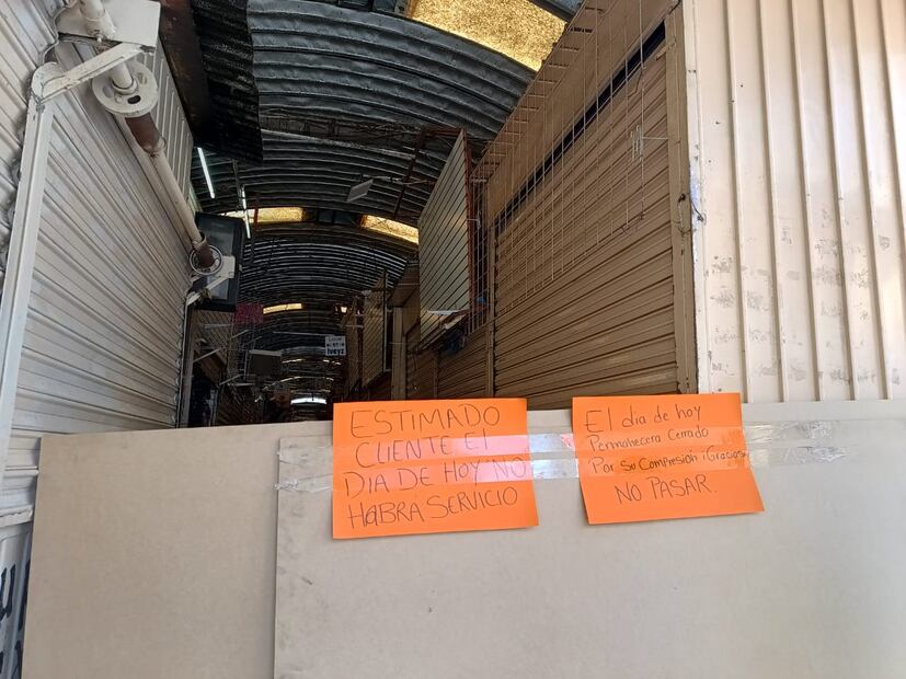 Se incendia comercio al interior del mercado La Fayuca de Tulancingo | Foto: Grisel Lira