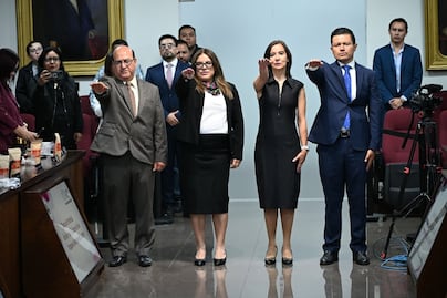 Renuncia titular del Órgano Interno de Control del TEEH y acusa falta de transparencia