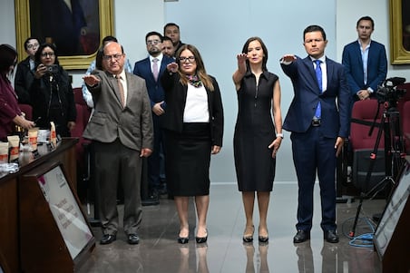 Renuncia titular del Órgano Interno de Control del TEEH y acusa falta de transparencia
