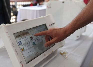 ¿Vives en el extranjero? Así puedes tramitar tu INE para votar