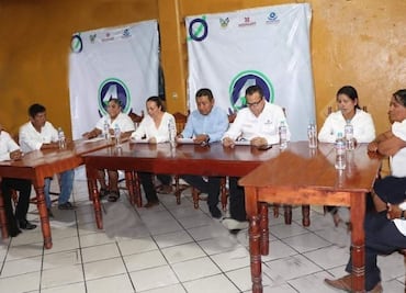 Alcalde de Xochiatipan rindió cuarto informe en restaurante