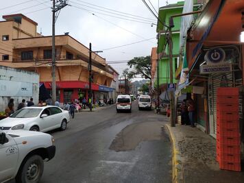 Comerciantes truenan contra cobro de recolección de basura en Huejutla