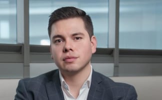 Renuncia síndico de Tulancingo al PRI y continuará como independiente