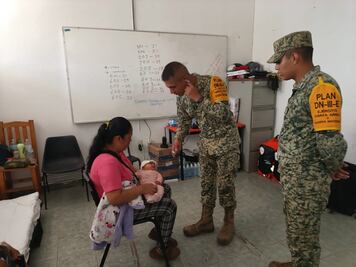 Médicos del Ejército llevan brigadas de salud a comunidades afectadas de Huehuetla