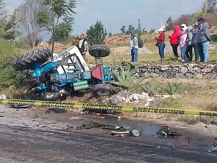 Choque entre tráiler y tractor agrícola deja un hombre muerto en Chilcuautla