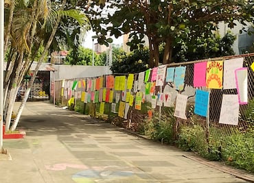 Padres de familia protestan contra posible exclusión de alumnos en el CAI Nº 2