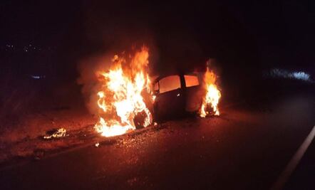 Ataque armado e incendio de vehículo deja a un hombre gravemente herido en Tula de Allende