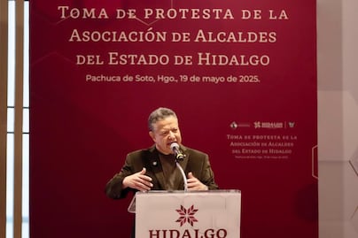 Julio Menchaca toma protesta a la Asociación de Alcaldes de Hidalgo
