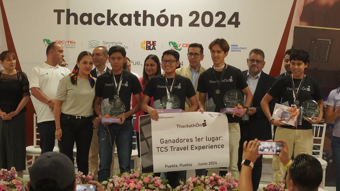 Estudiantes del Colegio de Estudios Científicos y Tecnológicos del Estado de Hidalgo (CECyTEH) plantel Huejutla, obtuvieron el primer lugar en el Thackathón Nacional de los CECyTEs 2024