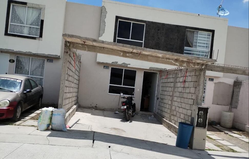 Denuncian hundimiento de viviendas en fraccionamiento Paseos del Pedregal de Tizayuca | Foto: Especial