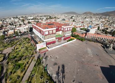 Rehabilitarán el piso de la explanada de Plaza Juárez