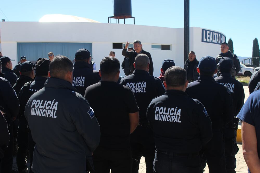 Este martes, en pleno centro del municipio una mujer fue asaltada al descender de su vehículo; le robaron 120 mil pesos sin que existiera auxilio policiaco.