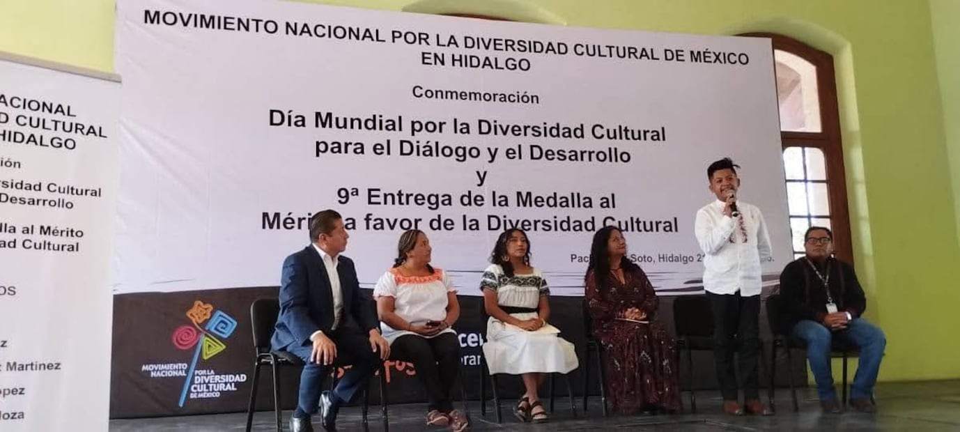 Reconocen a joven de Ixmiquilpan con la Medalla al Mérito a Favor de la Diversidad Cultural | Foto: especial