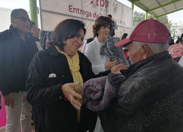600 cobijas y juguetes llegan a municipios hidalguenses afectados por bajas temperaturas