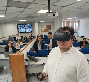 Realidad virtual y videojuegos, la apuesta de un alumno de la UAEH para capacitar docentes en inclusión