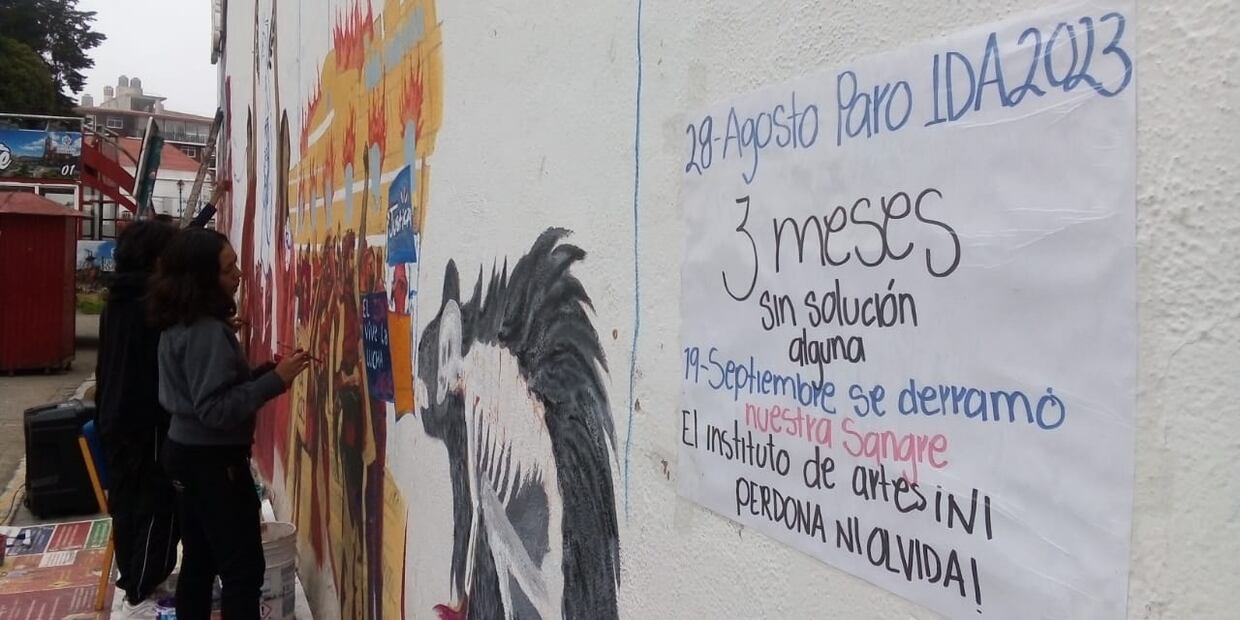 Paro en el Instituto de Artes de la UAEH y diálogo público | Foto: Arturo Torres