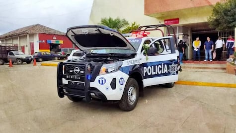 Policías de Huautla exigen mejoras laborales y advierten manifestación