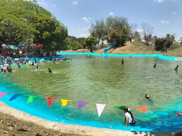 Inauguran mega alberca en el Parque Ecológico de Huejutla