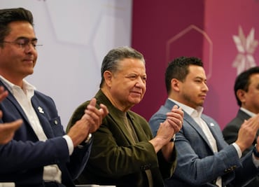 Menchaca pide paciencia ante rumores de sucesión: “No por mucho madrugar amanece más temprano”